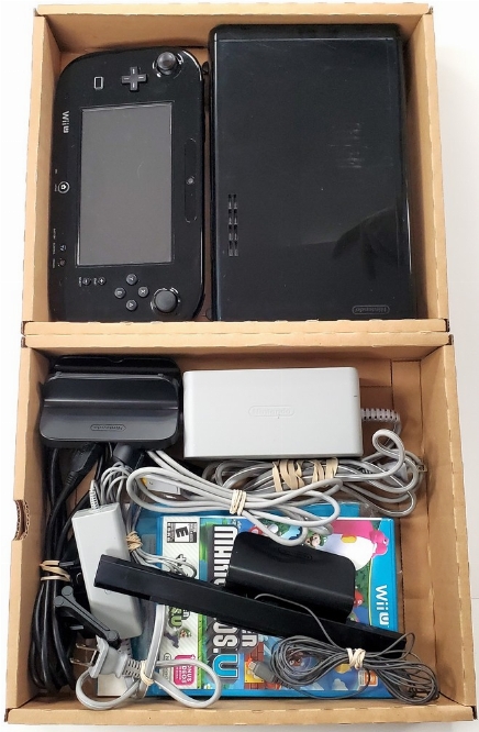 Nintendo Wii U (32GB) Mario & Luigi Deluxe Set (CIB)