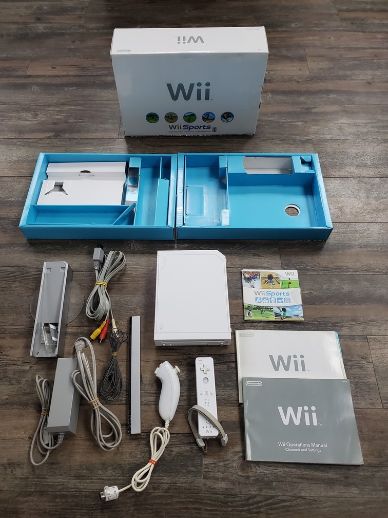 Nintendo Wii White + Wii Sports (Model RVL-001 USA) (CIB)