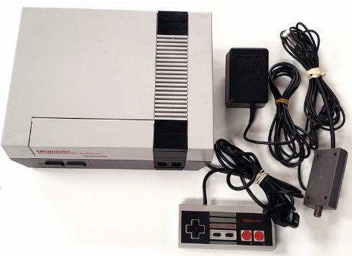 Nintendo NES (Model NES-001)