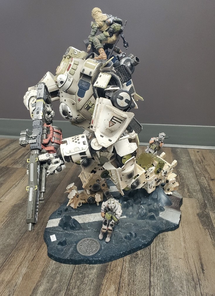 Titanfall Collector's Edition Figure (Statue Only) (C)