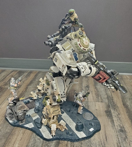 Titanfall Collector's Edition Figure (Statue Only) (C)