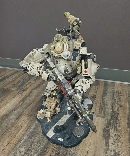 Titanfall Collector's Edition Figure (Statue Only) (C)