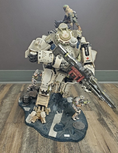 Titanfall Collector's Edition Figure (Statue Only) (C)