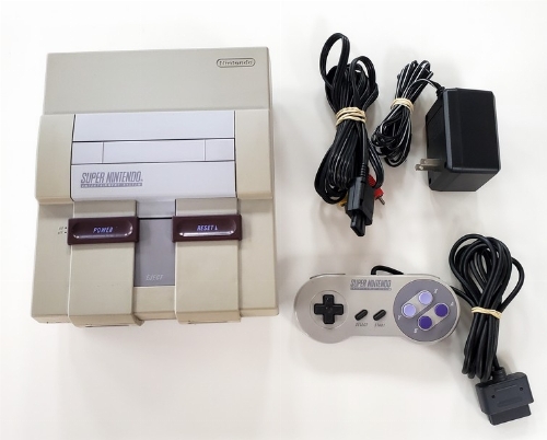 Super Nintendo SNES (Model SNS-001)