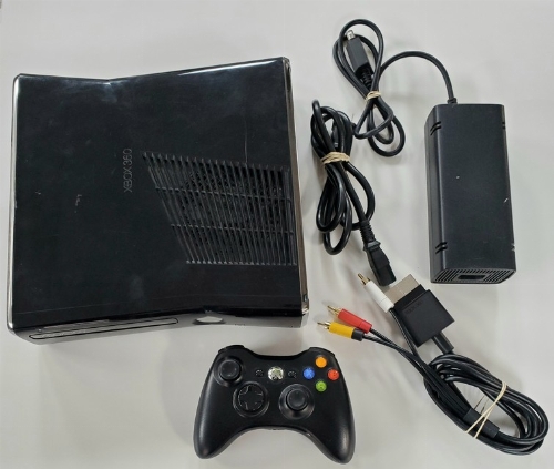 XBOX 360 (250GB) Slim Black (Kinect Adventures Bundle) (CIB)