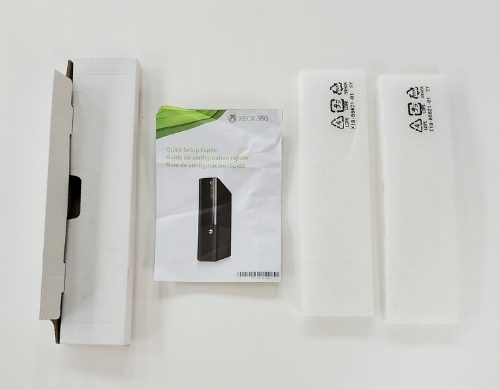 XBOX 360 E 250GB - Halo 4 & Tomb Raider Bundle (Model 1439) (CIB)