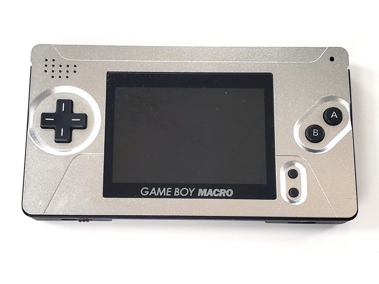 GameBoy Macro Silver (Retro Modding)