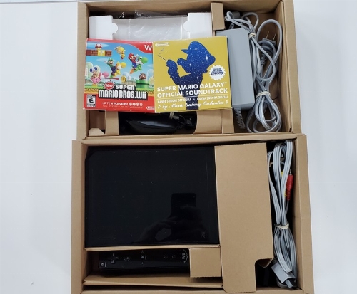 Nintendo Wii Black (Model RVL-001 USA) Mario Bros. Wii/Mario Galaxy Soundtrack Bundle (CIB)