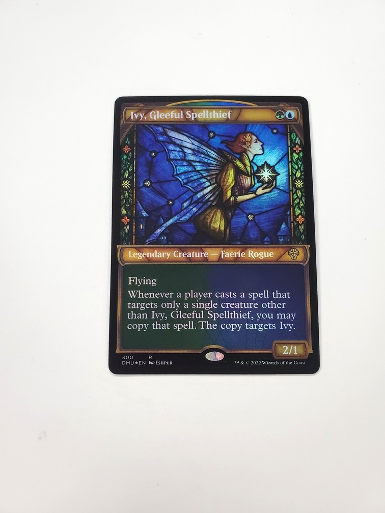 Ivy, Gleeful Spellthief (Showcase) (Foil)