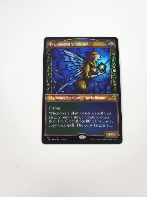 Ivy, Gleeful Spellthief (Showcase) (Foil)