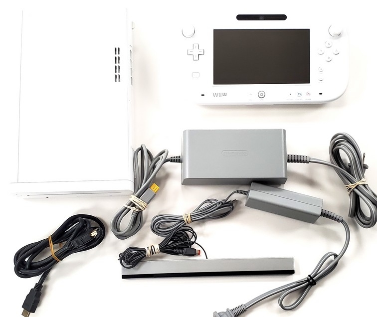 Nintendo Wii U White (8GB) (Model WUP-001(02)